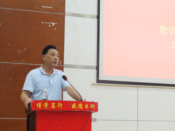 1525944177775473.jpg 谢罗奇_副本.jpg