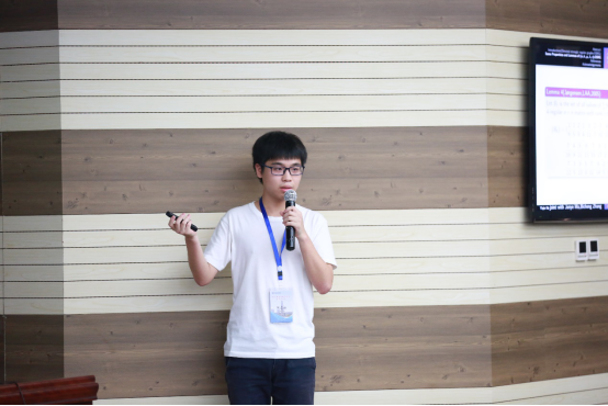 1528418697571408.png blob.png